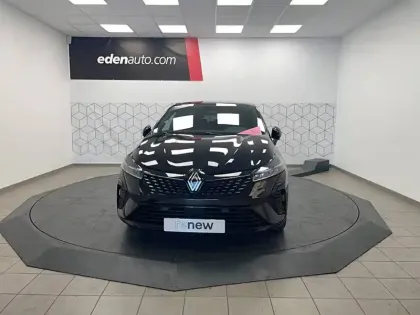 Photo 7 Renault Clio  E-Tech full hybrid 145