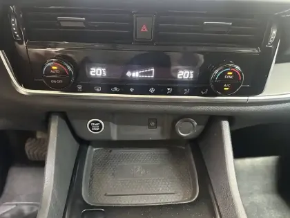 Photo 22 Nissan Qashqai  Mild Hybrid 158 ch Xtronic