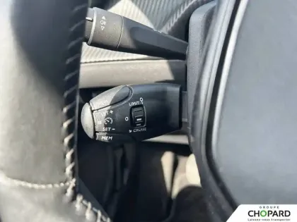 Photo 29 Peugeot 2008 Gén. II Ph1 NG Allure 5