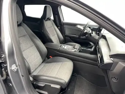Photo 8 Renault Espace  E-Tech full hybrid 200 GSR2