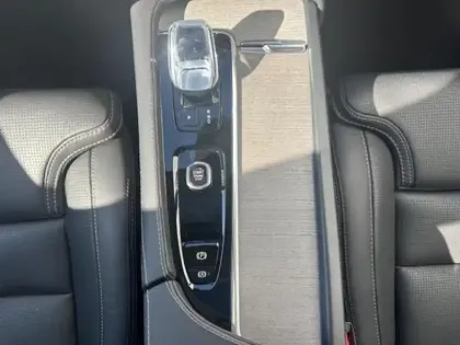 Photo 23 Volvo Xc90  T8 AWD Hybride Rechargeable 455 ch Geartronic 8 7pl Ultra Style Chrome