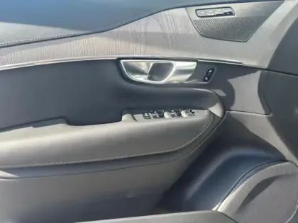 Photo 12 Volvo Xc90  T8 AWD Hybride Rechargeable 455 ch Geartronic 8 7pl Ultra Style Chrome