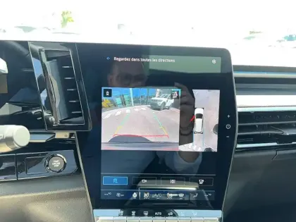 Photo 34 Renault Austral  E-Tech full hybrid 200 GSR2