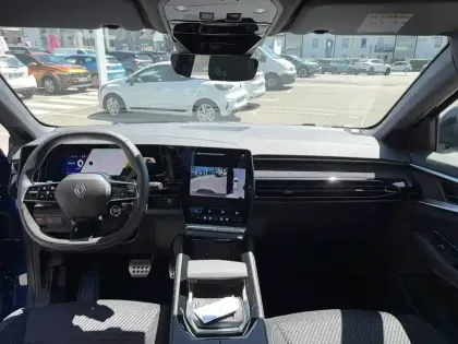 Photo 30 Renault Austral  E-Tech full hybrid 200 GSR2