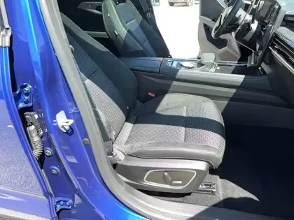 Photo 31 Renault Austral  E-Tech full hybrid 200 GSR2