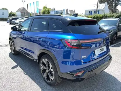 Photo 23 Renault Austral  E-Tech full hybrid 200 GSR2