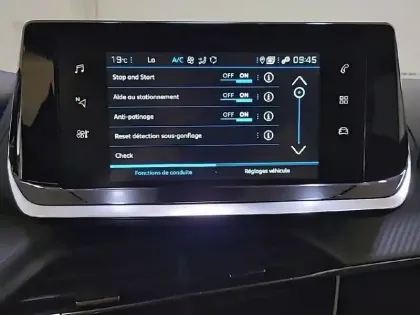 Photo 45 Peugeot 2008  BlueHDi 130 S&S EAT8