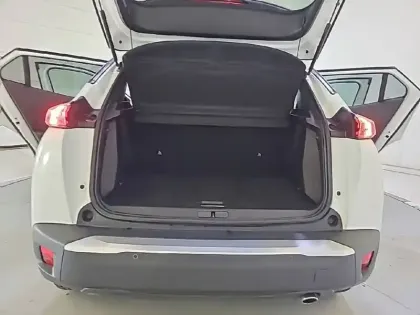 Photo 34 Peugeot 2008  BlueHDi 130 S&S EAT8