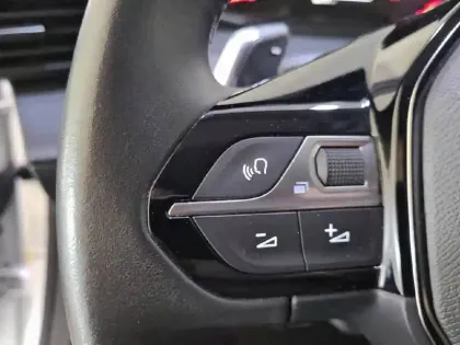 Photo 54 Peugeot 2008  BlueHDi 130 S&S EAT8