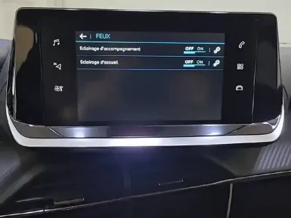 Photo 50 Peugeot 2008  BlueHDi 130 S&S EAT8