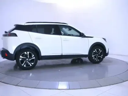 Photo 33 Peugeot 2008  BlueHDi 130 S&S EAT8