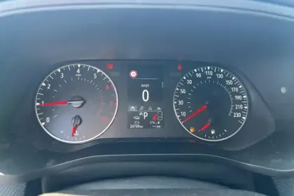 Photo 47 Renault Arkana mild hybrid 140 EDC FAP - 22 Evolution