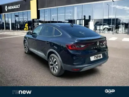 Photo 31 Renault Arkana mild hybrid 140 EDC FAP - 22 Evolution