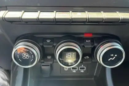 Photo 52 Renault Arkana mild hybrid 140 EDC FAP - 22 Evolution