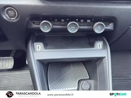 Photo 14 Citroën C4  Moteur électrique 136ch (100 kW) Shine Automatique