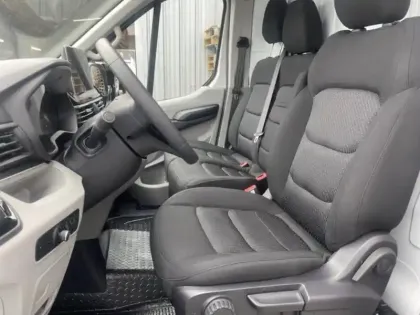 Photo 12 Maxus Deliver9  Fg e- L3H2 72 kWh Double porte coulissante