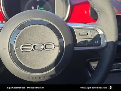 Photo 62 Fiat 600 e 54 kWh 156 ch