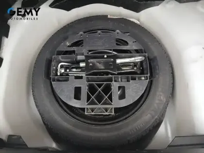 Photo 16 Peugeot 208  PureTech 75 S&S BVM5