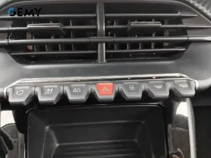 Photo 14 Peugeot 208  PureTech 75 S&S BVM5