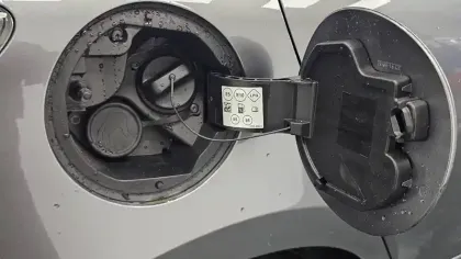 Photo 15 Renault Clio  Eco-G 100 ch GSR2