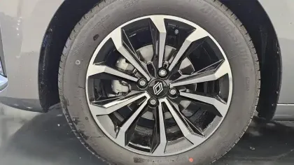 Photo 12 Renault Clio  Eco-G 100 ch GSR2