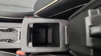 Photo 27 Renault Clio  Eco-G 100 ch GSR2