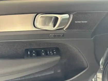 Photo 35 Volvo Xc40  B3 163 ch DCT7