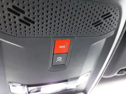 Photo 21 Peugeot 208  Hybrid 136 e-DCS6