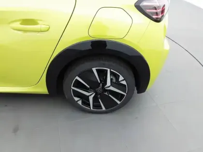 Photo 12 Peugeot 208  Hybrid 136 e-DCS6