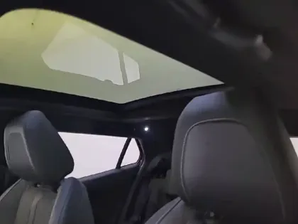 Photo 32 Peugeot 2008  PureTech 130 S&S BVM6