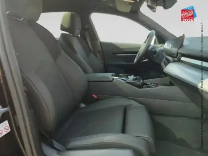 Photo 19 BMW Serie 5 Série 5 520dA 197ch M Sport xDrive