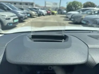 Photo 14 Citroën C4  Moteur électrique 136ch (100 kW) Shine Automatique