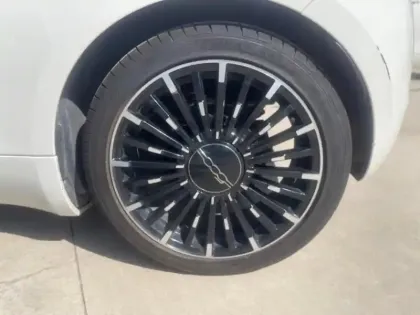 Photo 4 Fiat 500c  e 118ch Icône Plus