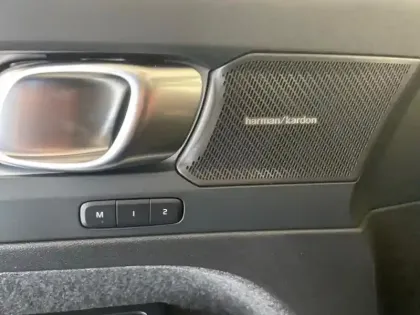 Photo 12 Volvo Xc40  B3 163ch Black Edition DCT 7