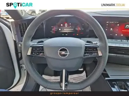 Photo 8 Opel Astra  1.2 Turbo Hybrid 136ch GS e-DCT 6 sous condition de reprise