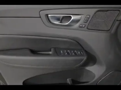 Photo 22 Volvo Xc60  T6 Hybride Rechargeable 253 + 145ch ULTRA STYLE DARK Geartronic 8 AWD