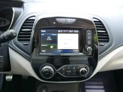 Photo 3 Renault Captur  1.3 TCe 150ch FAP Initiale Paris