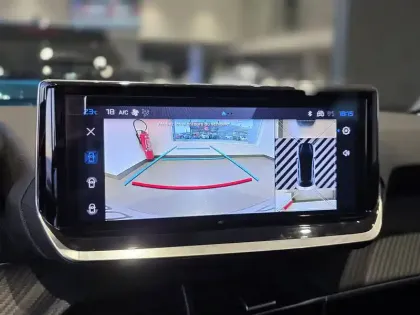 Photo 10 Peugeot 208  Hybrid 110 e-DCS6