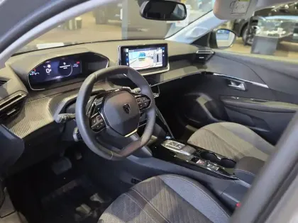 Photo 13 Peugeot 208  Hybrid 110 e-DCS6