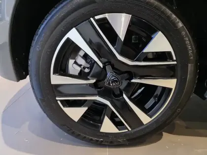 Photo 8 Peugeot 208  Hybrid 110 e-DCS6