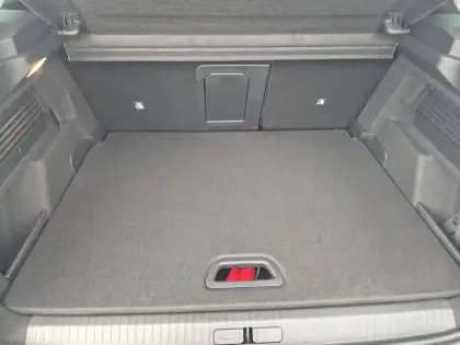 Photo 5 Citroën C4 e- 136 ch Automatique