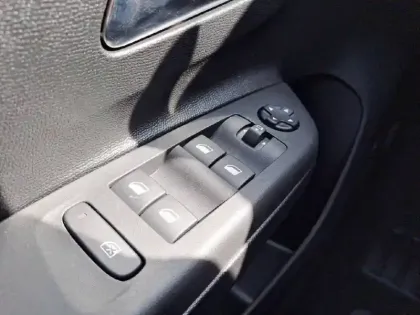 Photo 23 Opel Corsa  Electrique 136 ch & Batterie 50 kWh