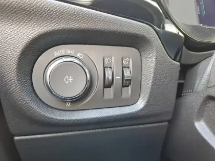 Photo 22 Opel Corsa  Electrique 136 ch & Batterie 50 kWh