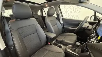 Photo 8 Suzuki S-Cross  1.5 Dualjet Hybrid Auto