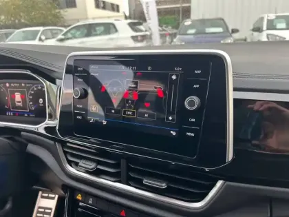 Photo 18 Volkswagen T-roc  2.0 TDI 150 Start/Stop DSG7