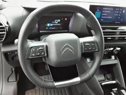 Photo 11 Citroën C4 e- 136 ch Automatique