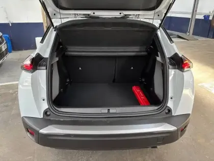 Photo 25 Peugeot 2008  100 S&S BVM6