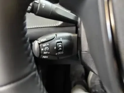 Photo 34 Peugeot 2008  100 S&S BVM6