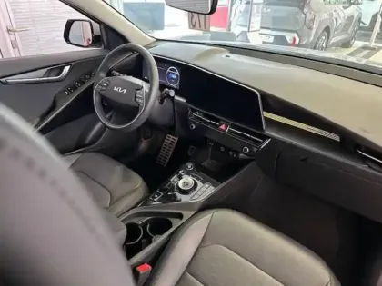 Photo 8 Kia Niro  EV Electrique 204 ch