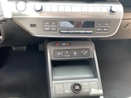 Photo 13 Hyundai Kona  Electrique 65 kWh - 217 ch